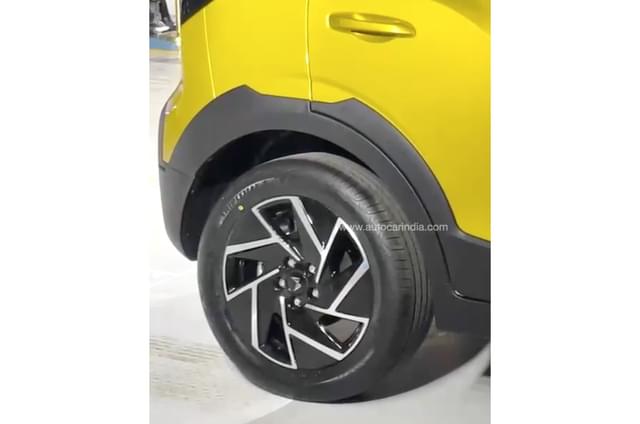 Alloy Wheels Image - 451